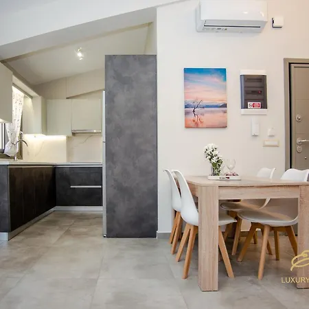 Emily's Luxury Apartment